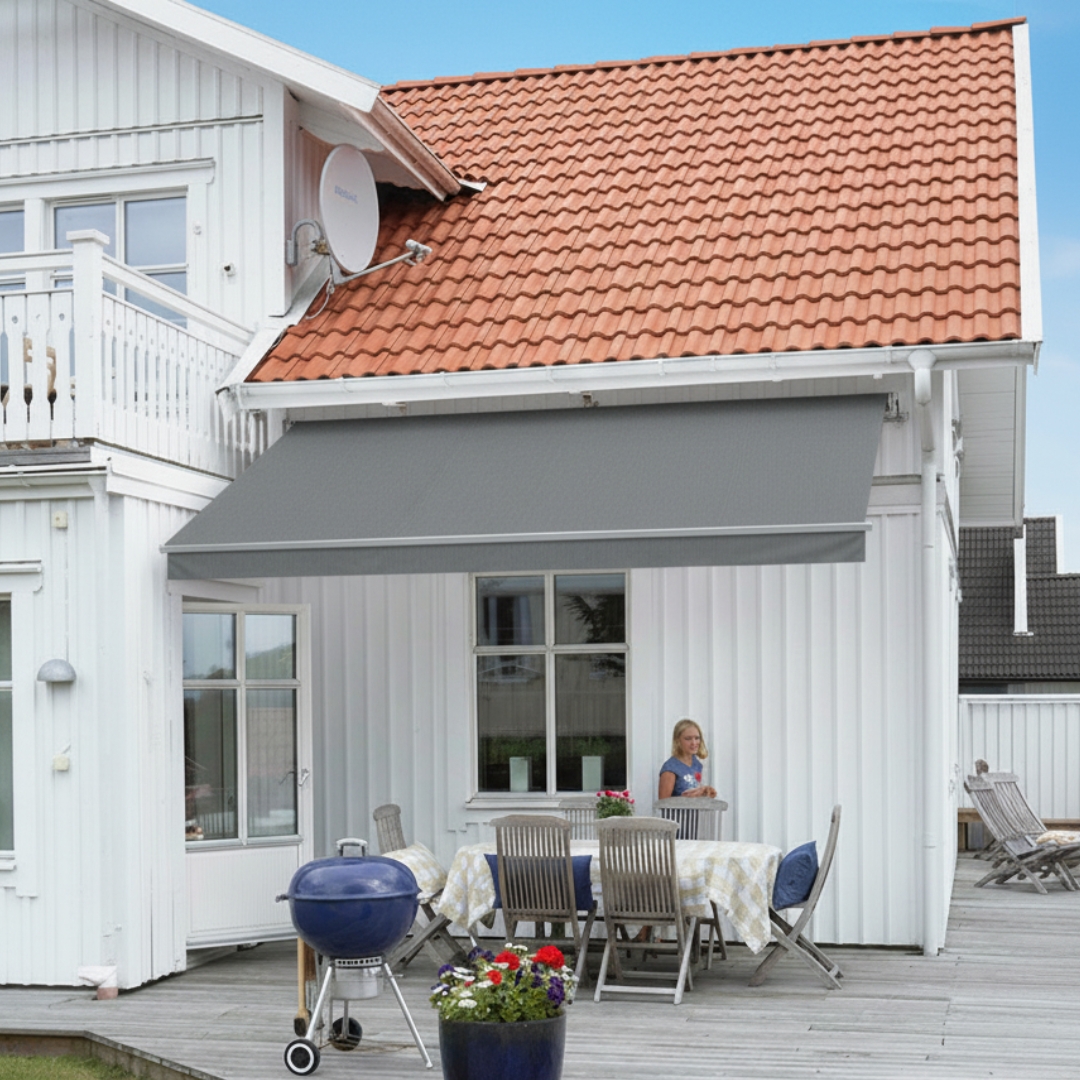 Terrassmarkis med motor – Silvergrå