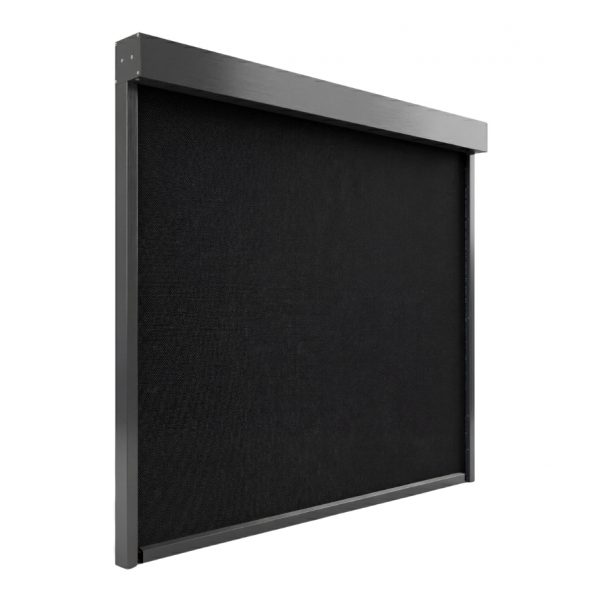 Svart vertikalmarkis för sovrum som ger total mörkläggning och effektivt insynsskydd